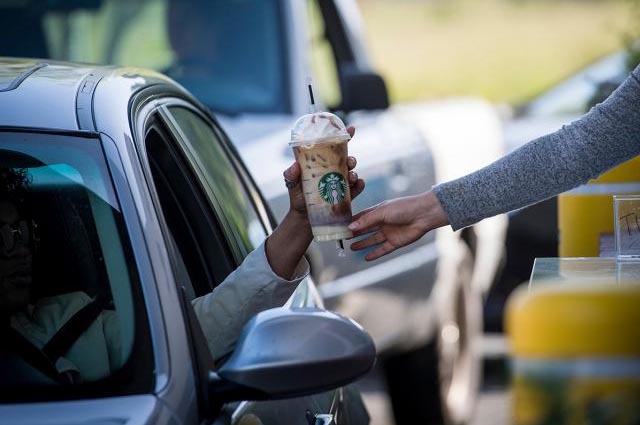 Starbucks cerrará sus locales por un día para realizar un curso anti-discriminación
